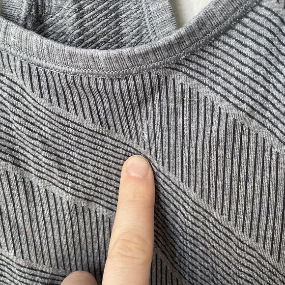 Lululemon Swiftly Tech Tank Top Stripe Size 6 - Picture 5 of 6